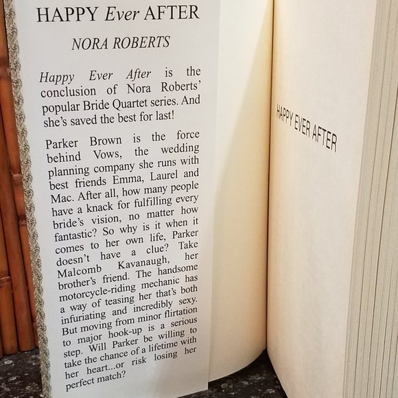 Bundle of 2 Nora Roberts Hardcover, Large Print Novels - Picture 6 of 6